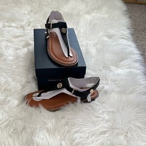 Tommy Hilfiger Black and White Leather T-Strap Sandals with Brown Footbed